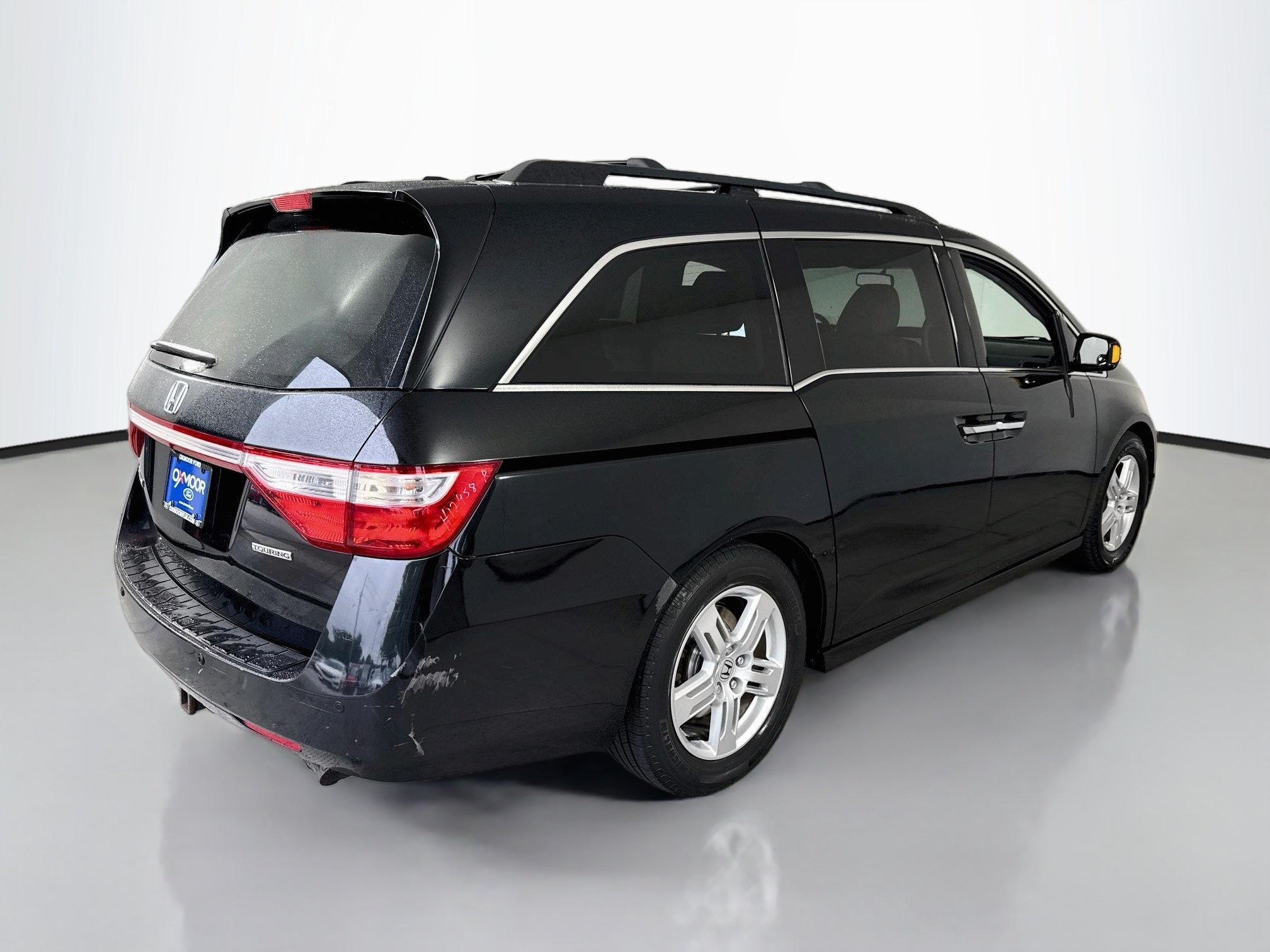 Used 2013 Crystal Black Pearl Honda Touring image 7