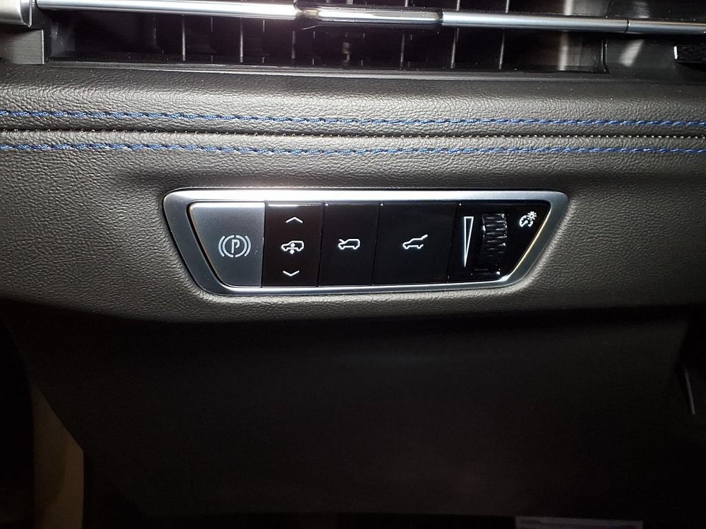 2026 Cadillac Escalade IQ Sport - Photo 17