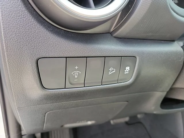2022 Hyundai Kona Limited - Photo 26