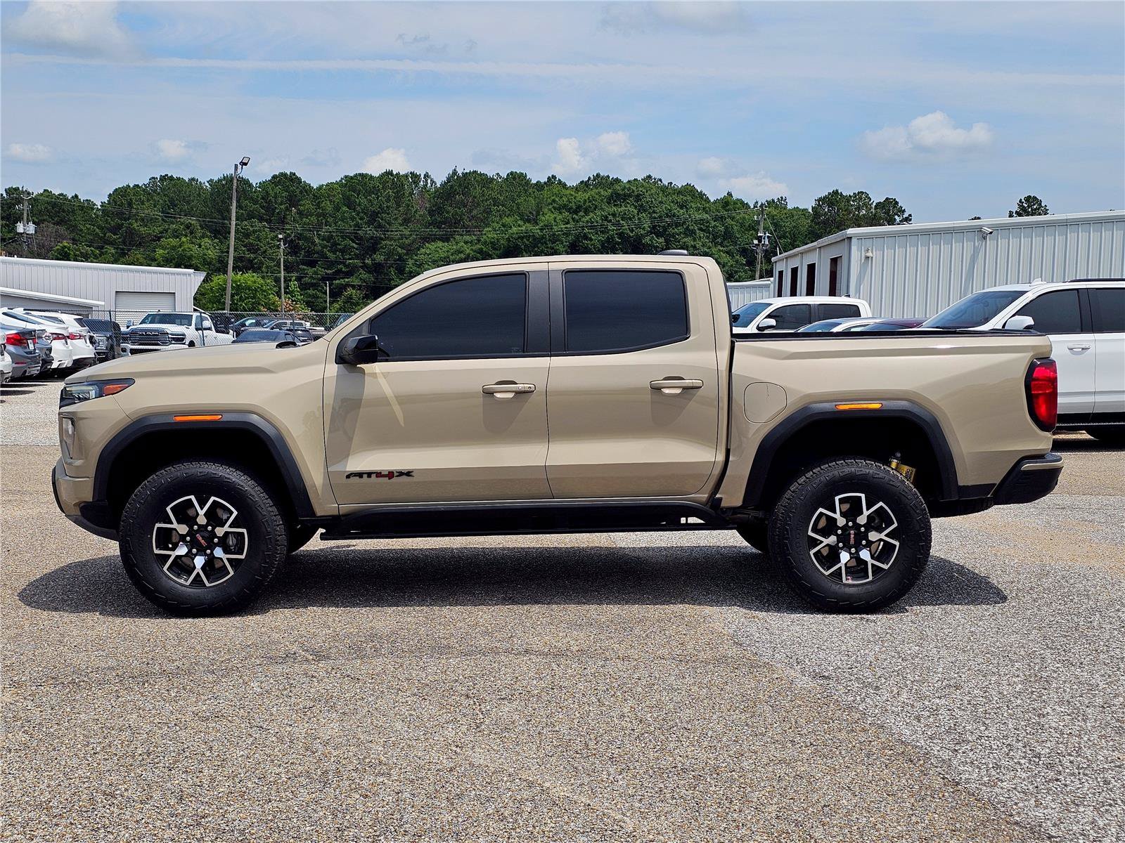 2023 GMC Canyon AT4X - Photo 13