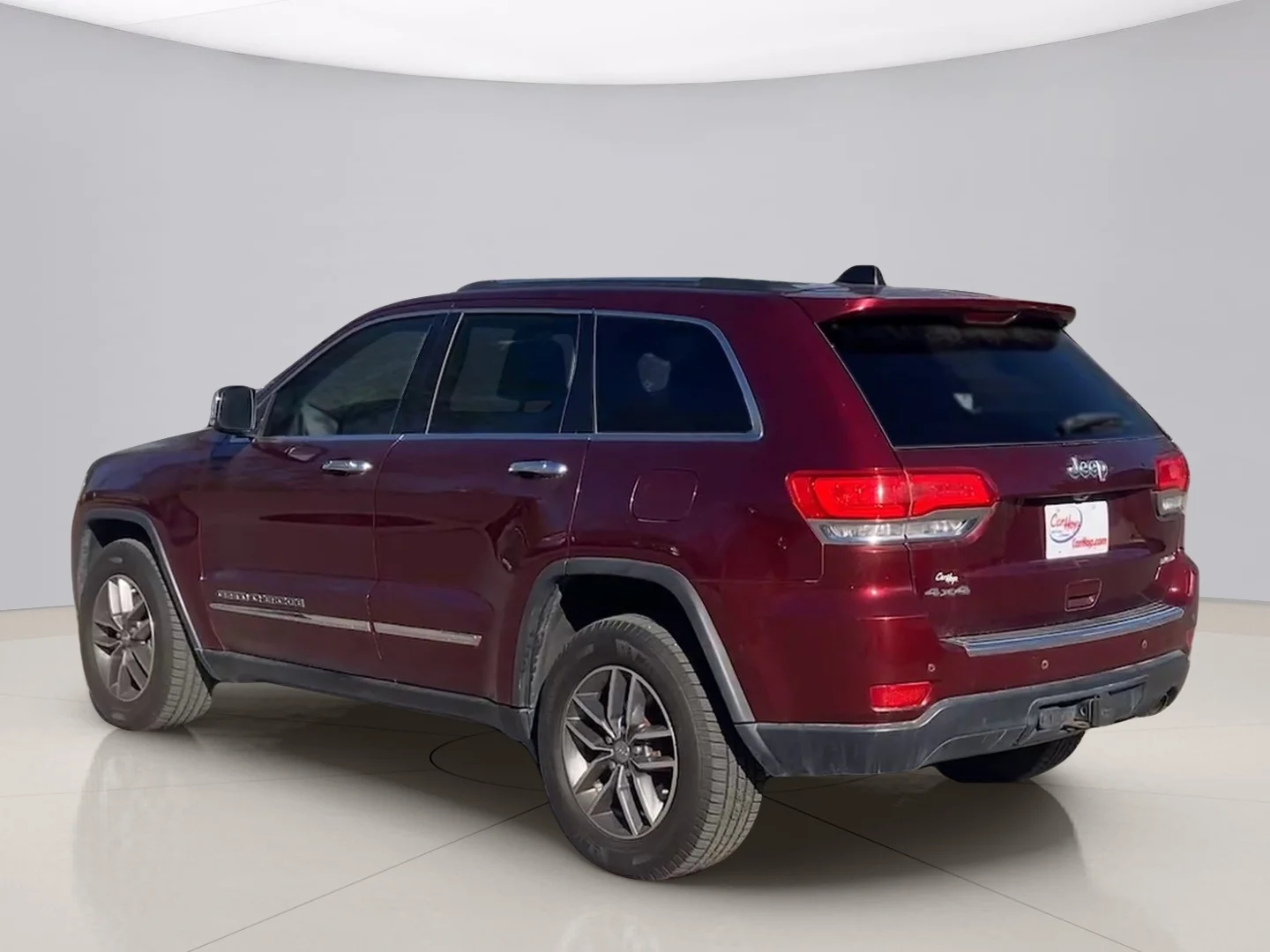 Used 2018 Red Jeep LIMITED image 4