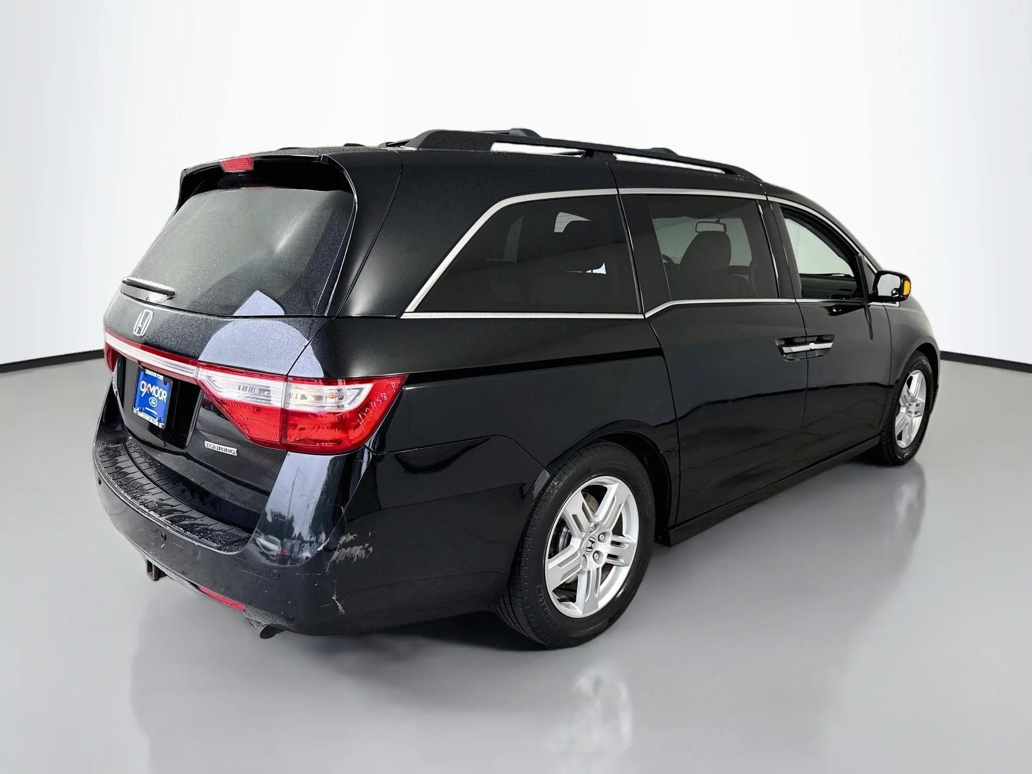 Used 2013 Crystal Black Pearl Honda Touring image 7