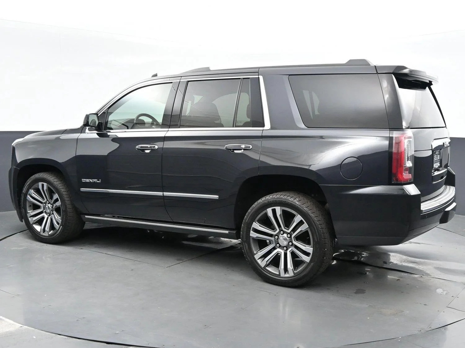 Used 2020 Carbon Black Metallic GMC Denali image 5