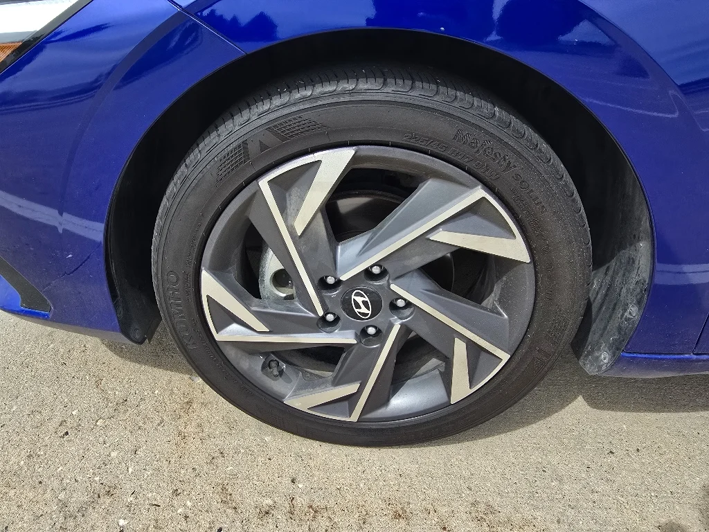 Used 2025 Intense Blue Hyundai SEL Sport image 10