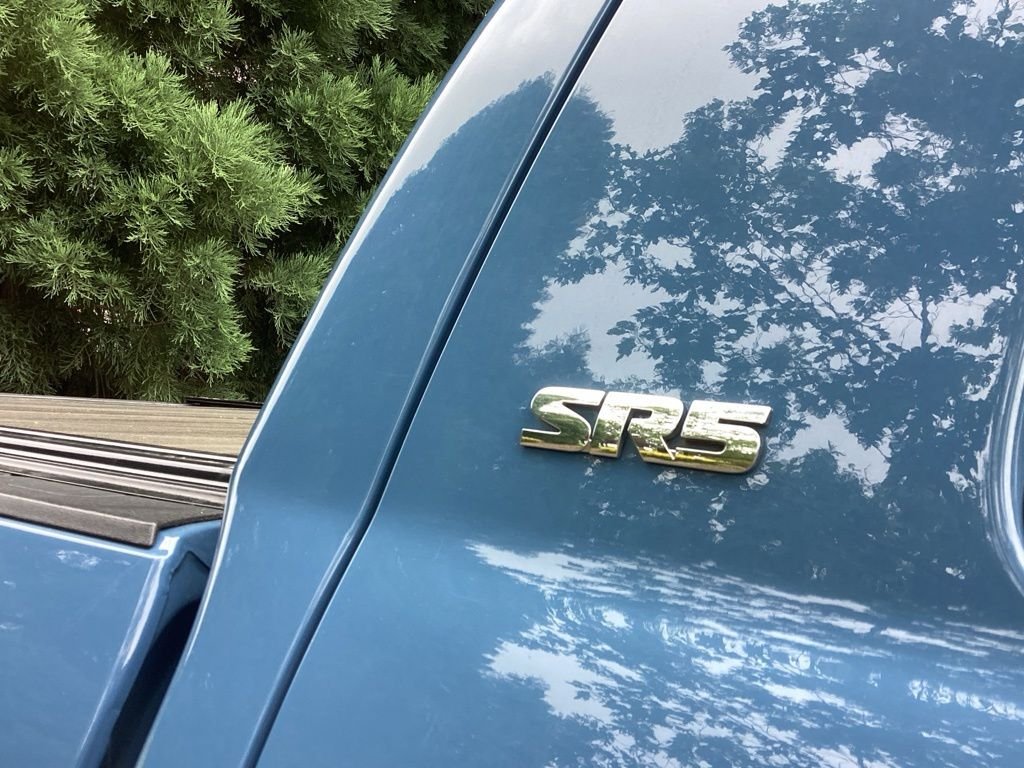 Used 2019 Blue Toyota SR5 image 11