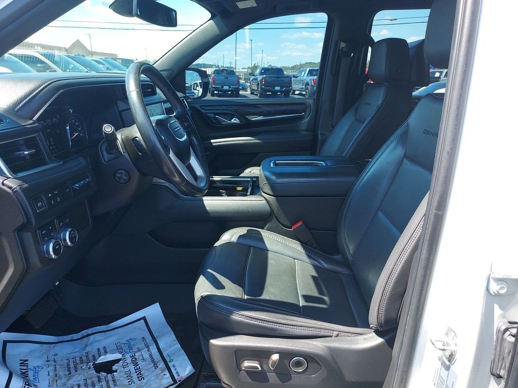 Used 2021 White GMC Denali image 13