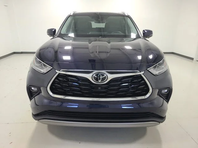 Used 2023 Blueprint Toyota Platinum image 2