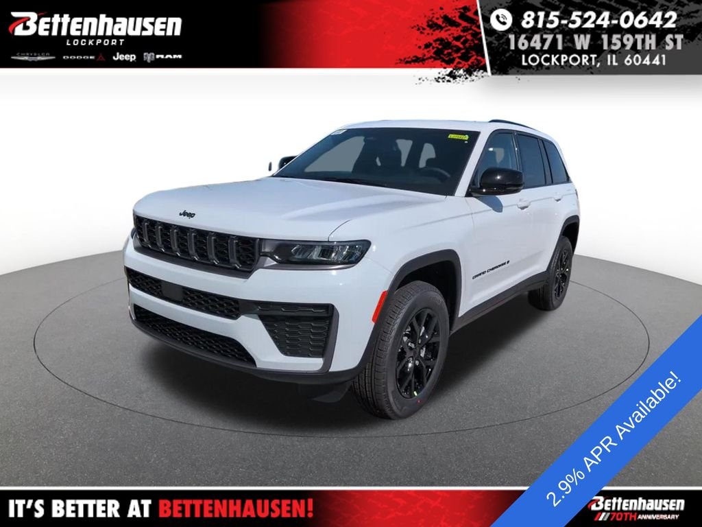 New 2026 White/off-white Jeep Laredo Altitude image 13