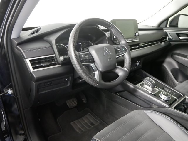Used 2024 Black Diamond Mitsubishi SE image 10