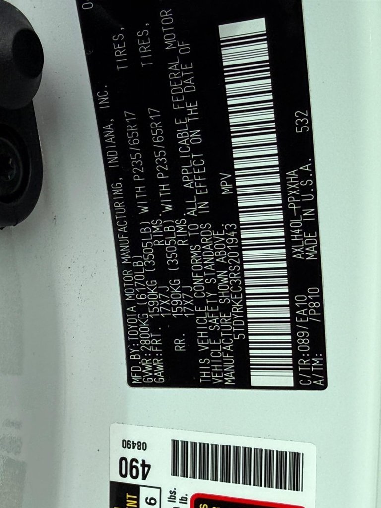 Used 2024 Pearl Toyota XLE image 32