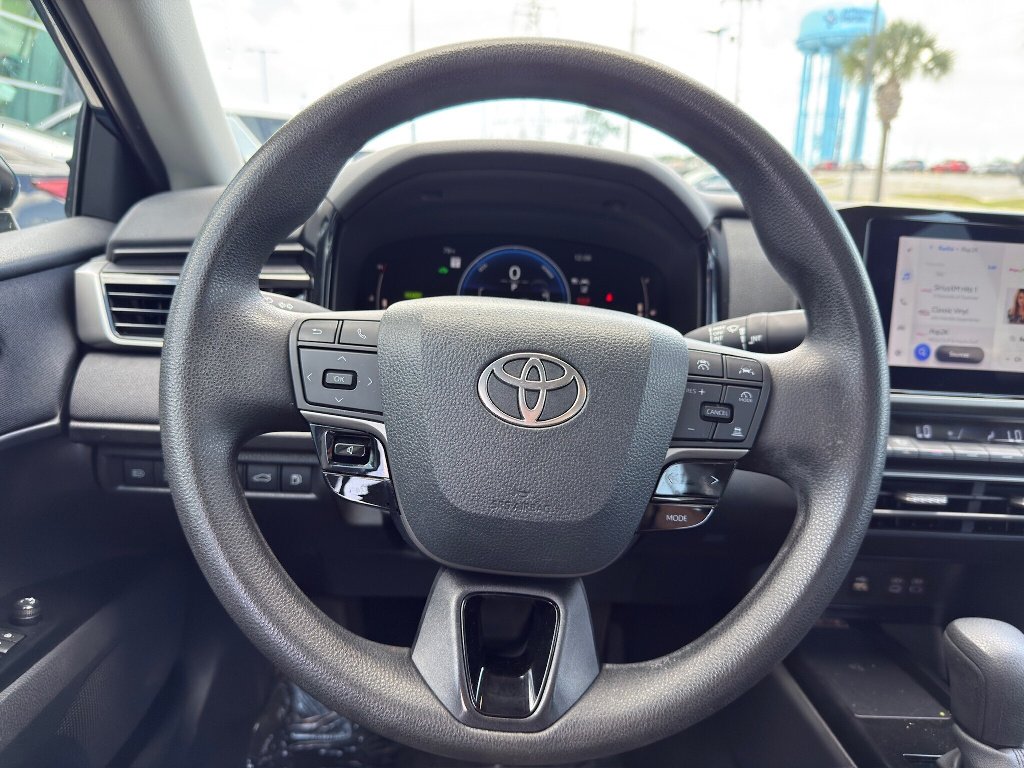 Used 2025 Ocean Gem Toyota LE image 15