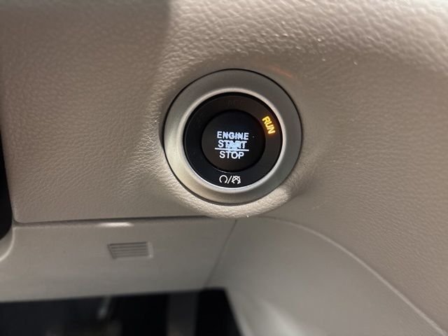 Used 2022 White Chrysler Touring L image 19