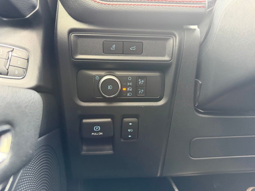 Used 2022 Black Ford Limited image 33