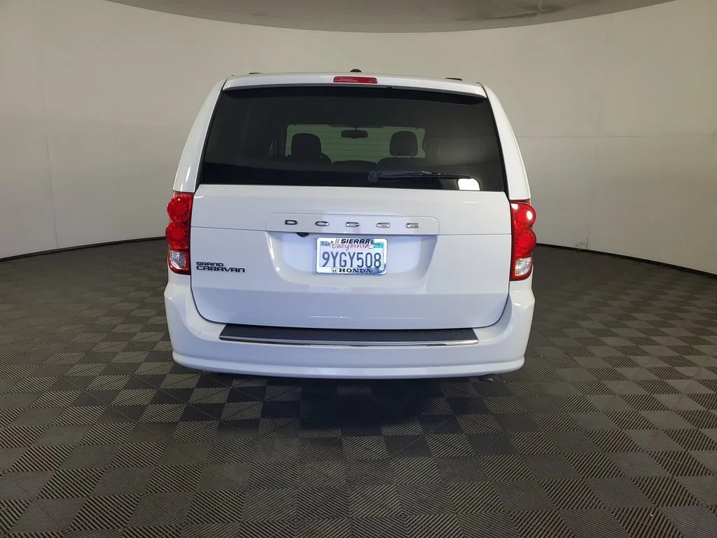 Used 2018 White Dodge SE image 5