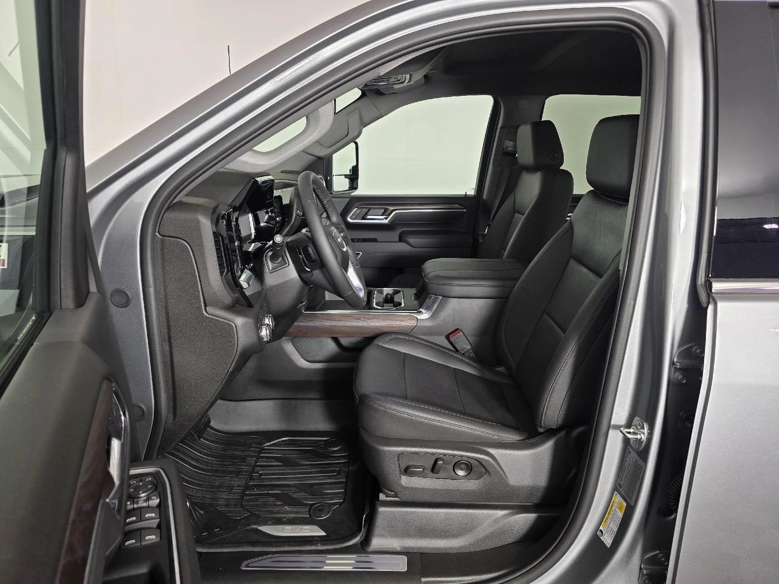 New 2025 Sterling Metallic GMC SLT image 13