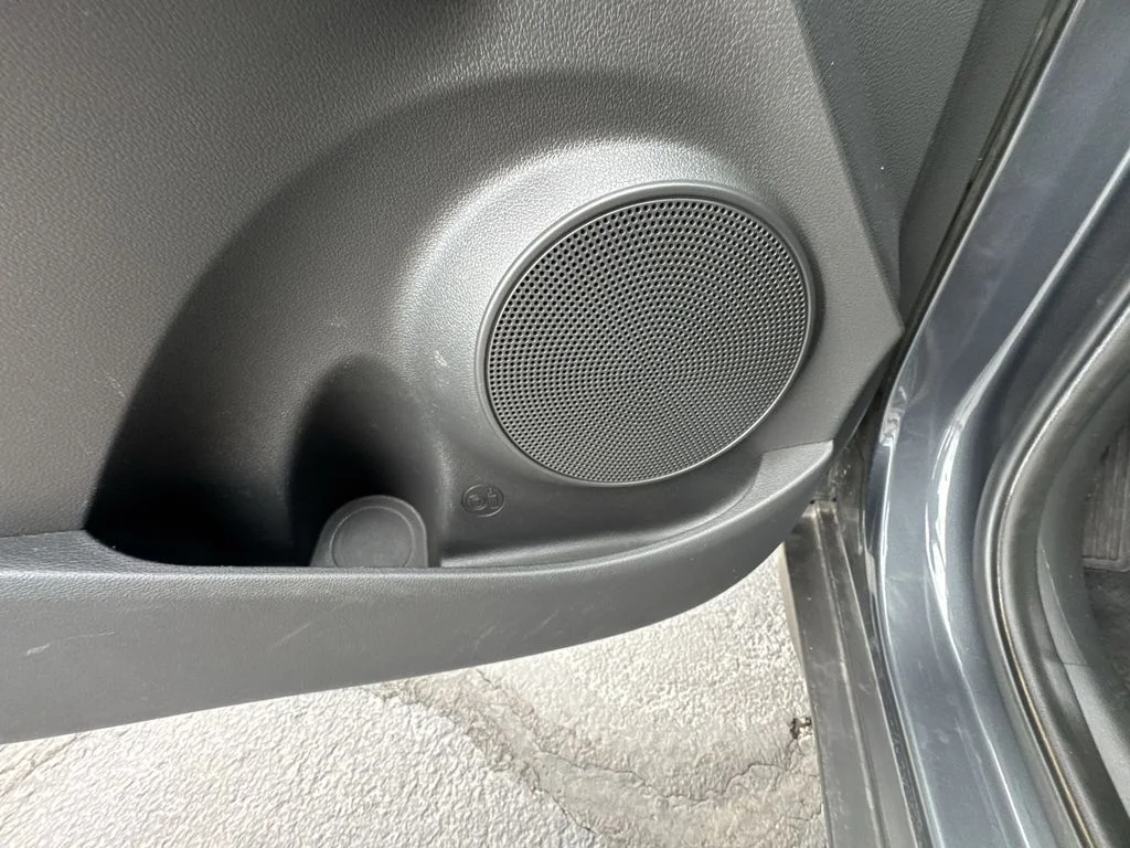Used 2021 Gray Hyundai SE image 23