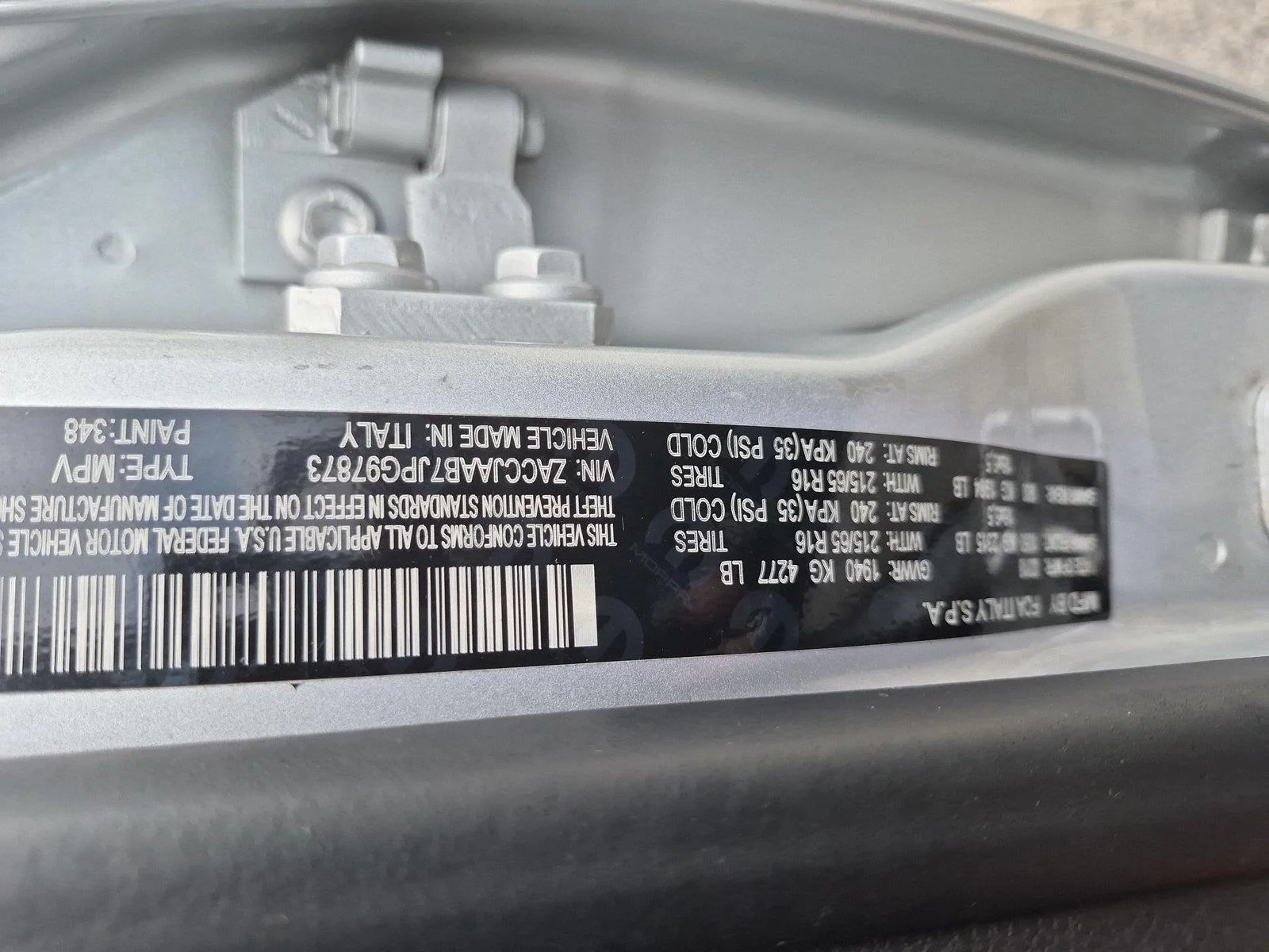 Used 2018 Glacier Metallic Jeep Sport image 38