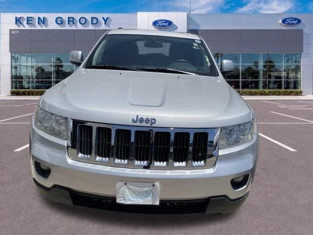 Used 2013 Silver Jeep Laredo image 3