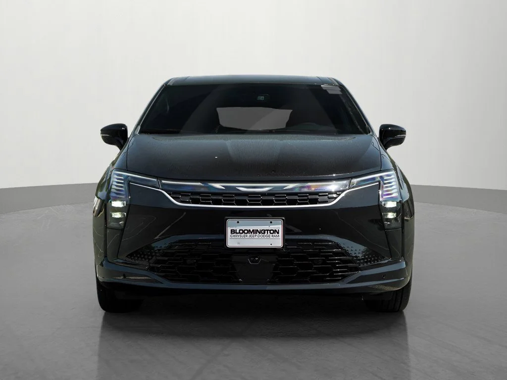 New 2027 Diamond Black Crystal Pearlcoat Chrysler Select image 2