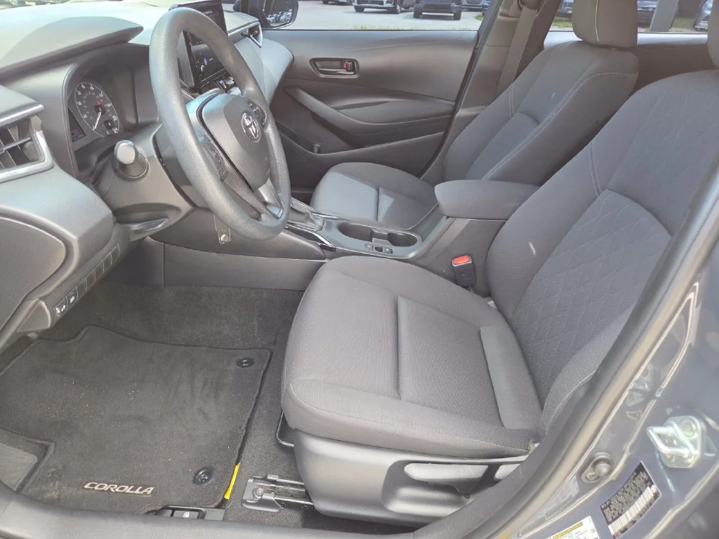 Used 2024  Toyota LE image 24