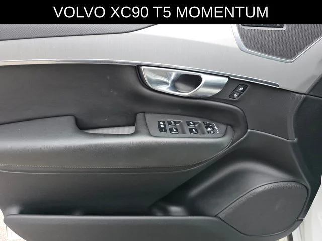 2022 Volvo XC90 Momentum - Photo 27