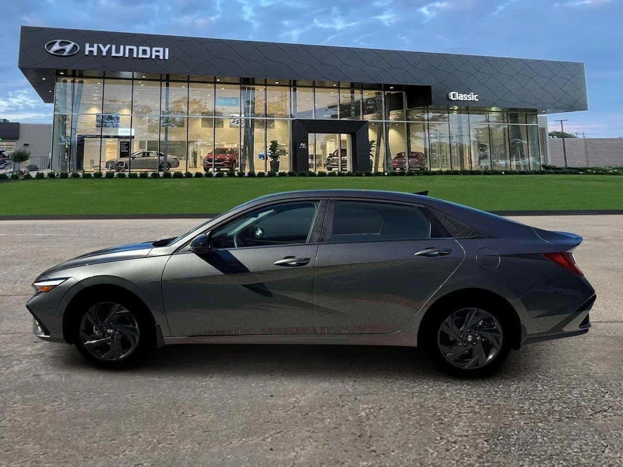 New 2026 Amazon Gray Pearl Hyundai SEL Sport Premium image 3