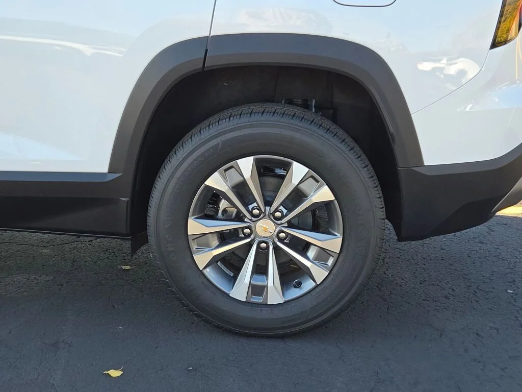 2026 Chevrolet Equinox LT - Photo 15