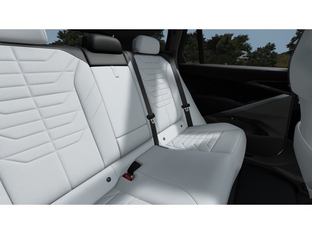 New 2027 Mineral White Metallic BMW  image 12