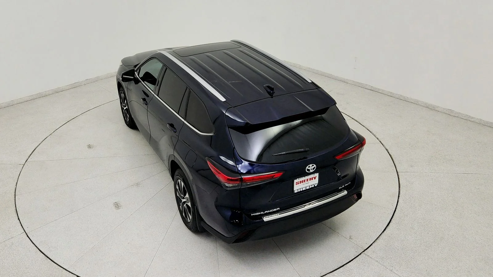 Used 2022  Toyota XLE image 18