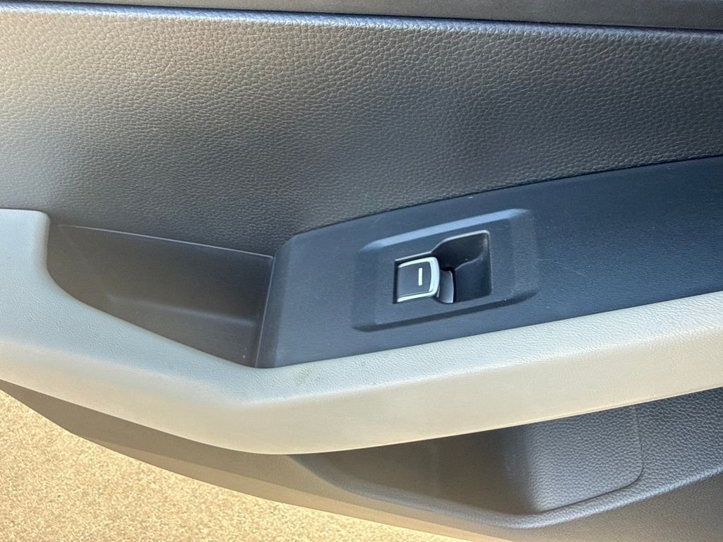 Used 2024  Honda LX image 11
