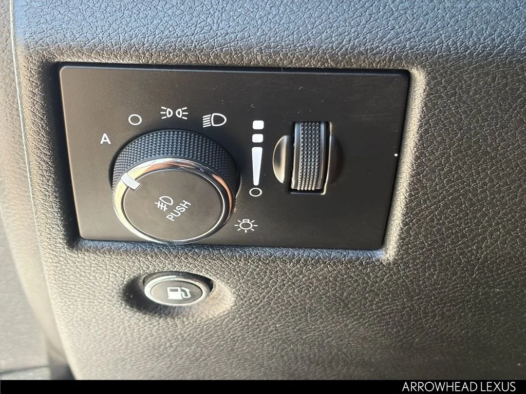 Used 2018 White Jeep Laredo E image 25
