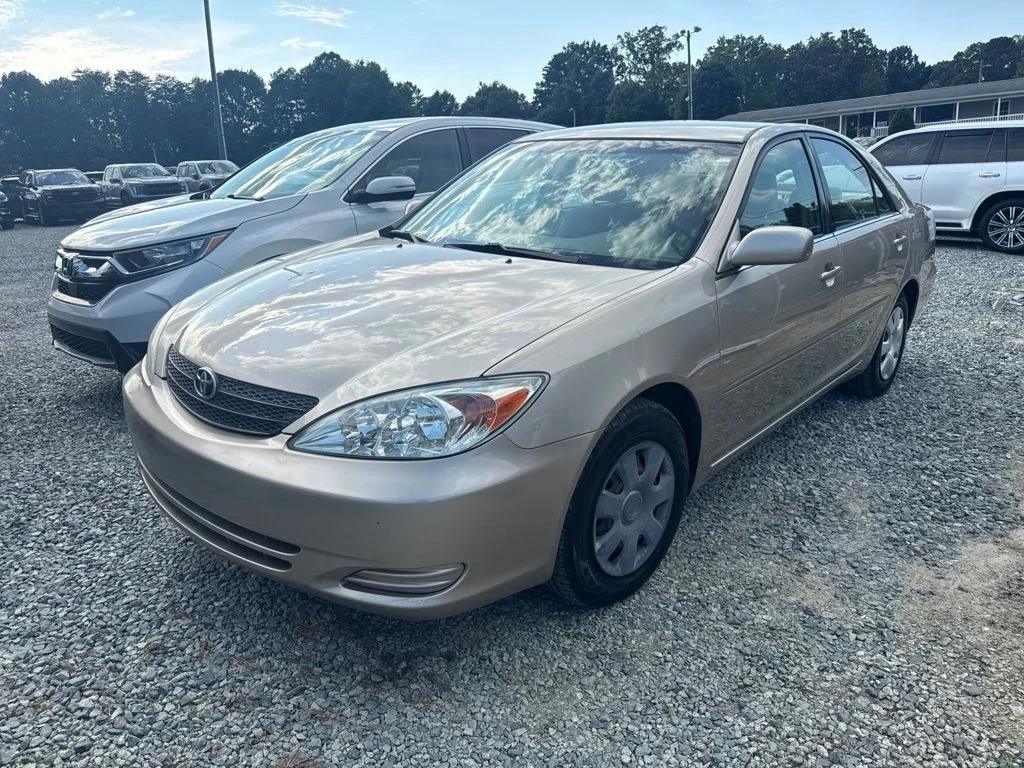 Used 2003 Beige Toyota LE image 1