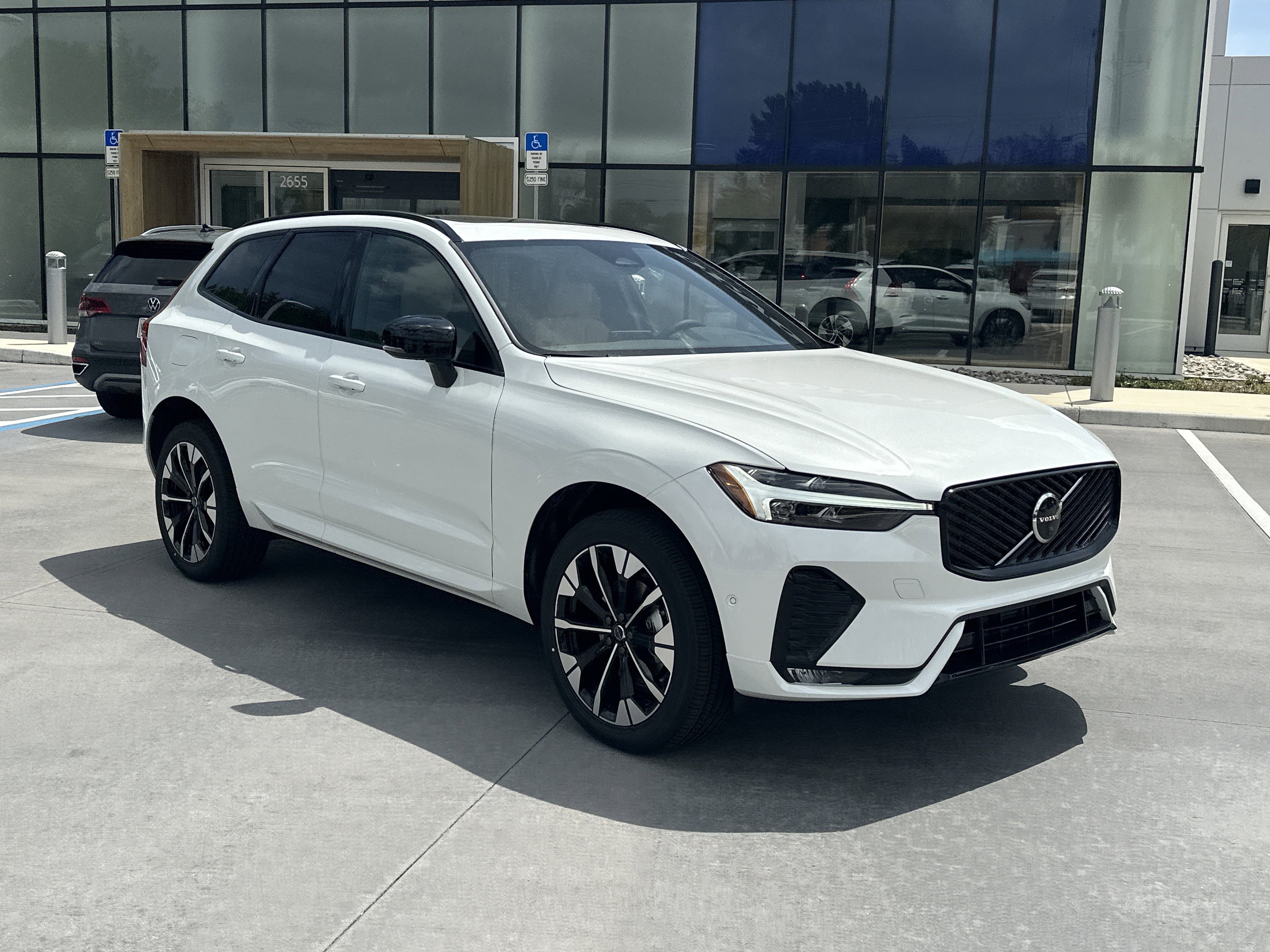 New 2026  Volvo Plus image 5