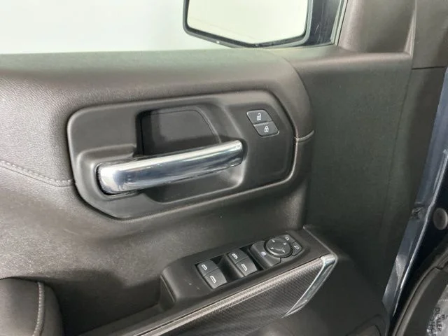 Used 2020 Blue GMC Elevation image 12