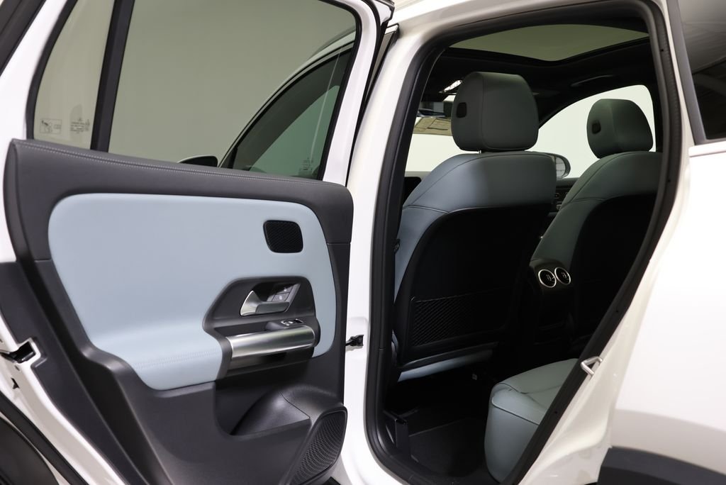 Certified Used 2026 Polar White Mercedes-Benz GLA 250 image 43