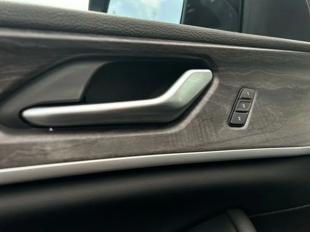 Used 2024 Gray Jeep Limited image 26
