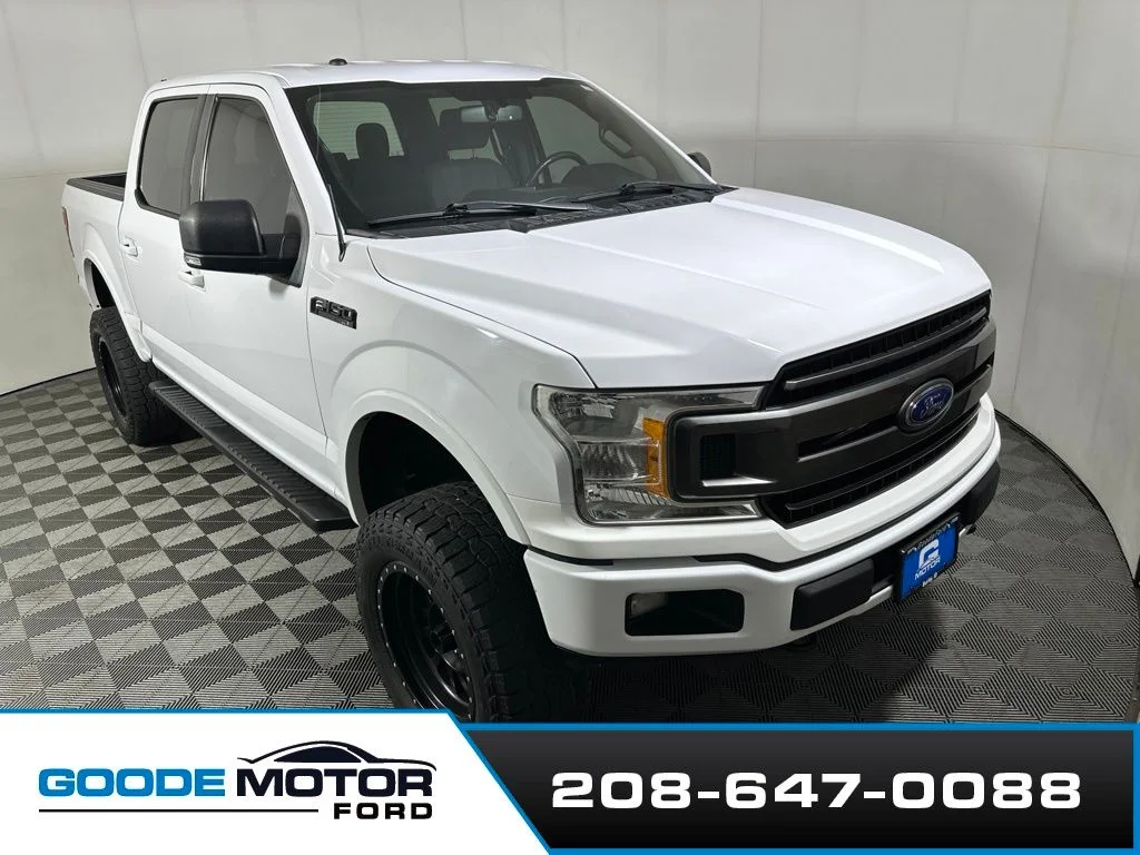 Used 2018 White Ford XL image 1