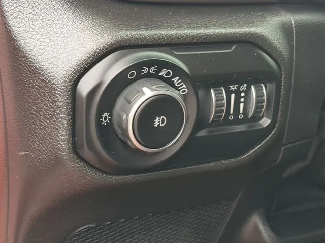 Used 2020 Orange Jeep Sport S image 16