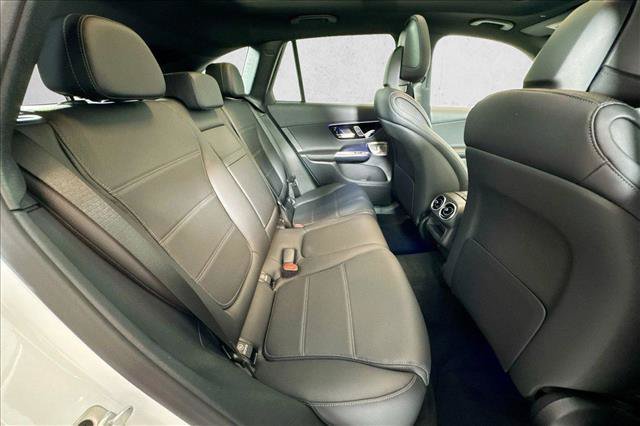 New 2026 Polar White Mercedes-Benz GLC 300 image 55