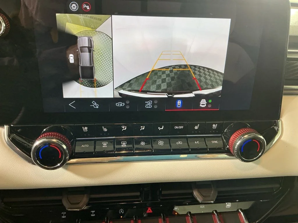 Used 2025 Red GMC AT4 image 21