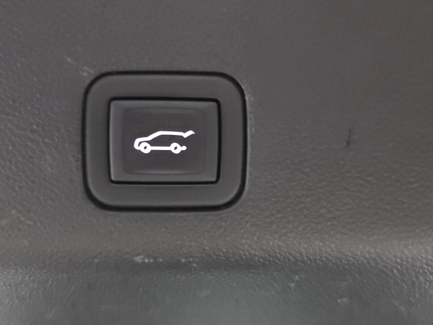 Used 2023 Titanium Rush Metallic GMC Denali Ultimate image 4