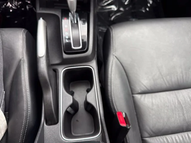 Used 2014 White Honda EX-L image 15