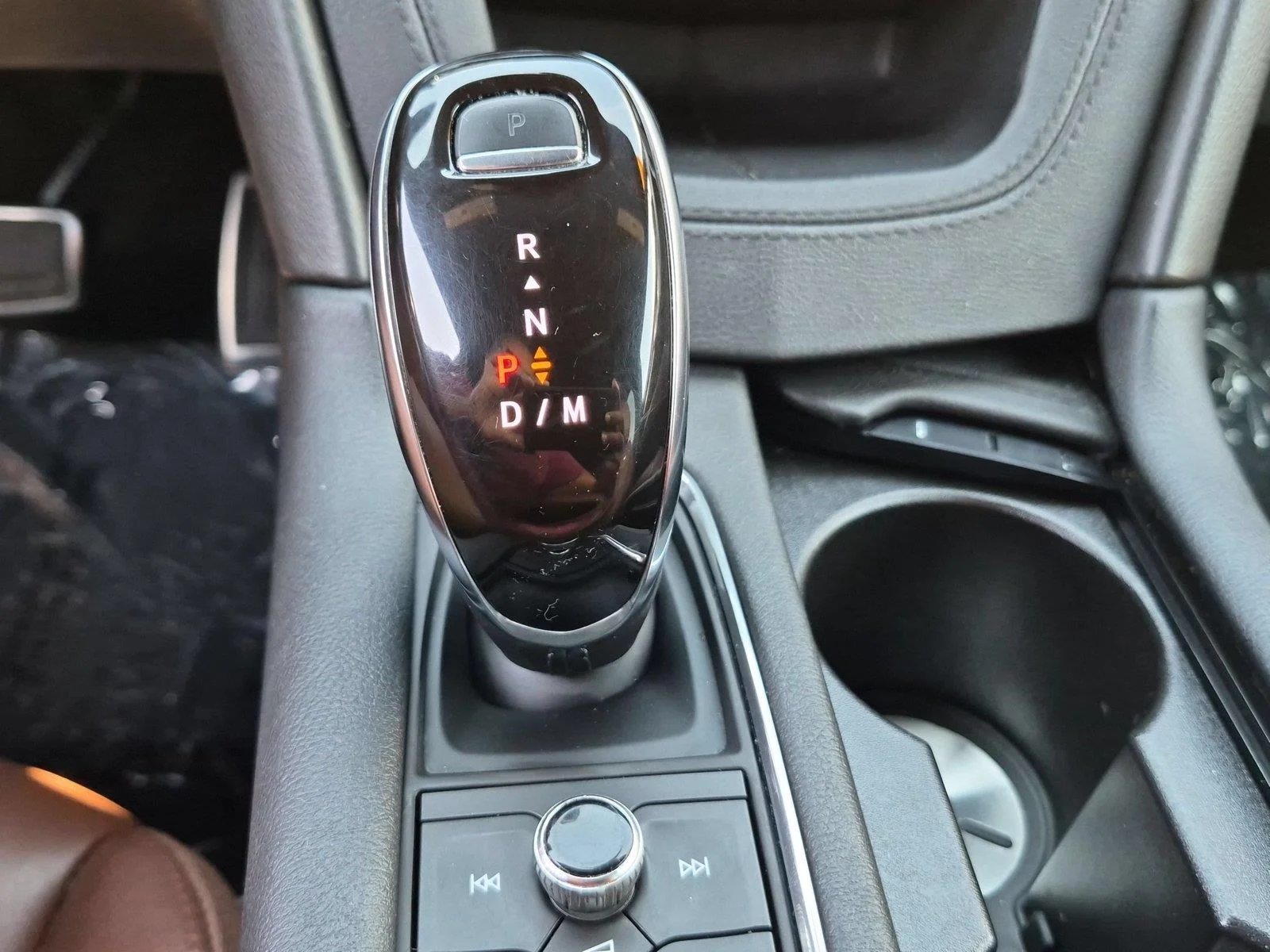 Used 2020 Stellar Black Metallic Cadillac Sport AWD image 29