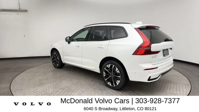 2026 Volvo XC60 Plus - Photo 4