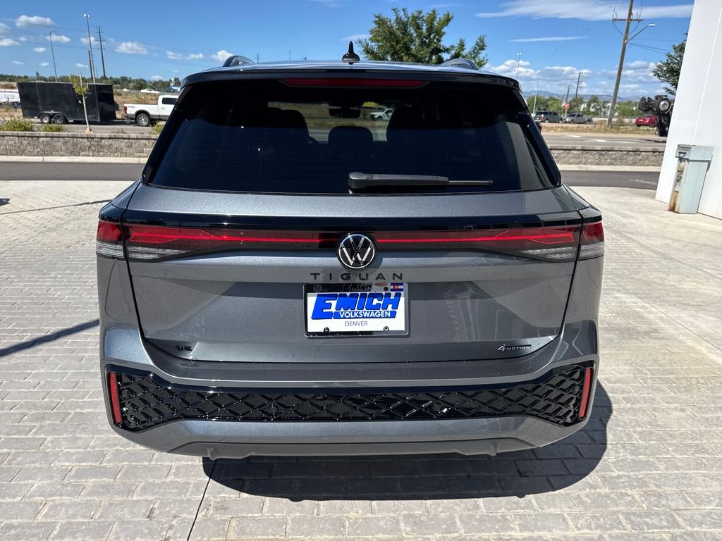New 2026 Platinum Gray Metallic Volkswagen SE R-Line Black image 4