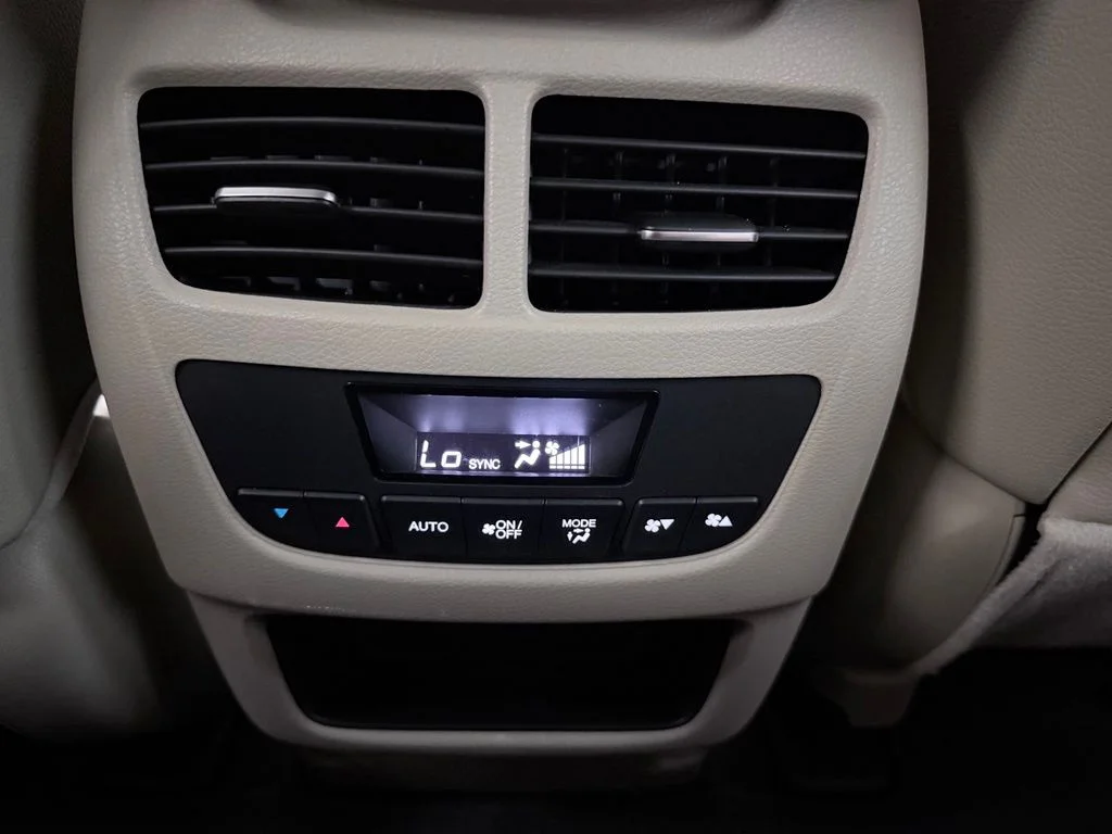 Used 2016  Acura 3.5L image 30