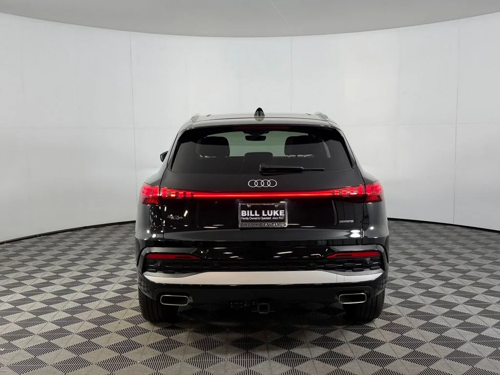 2025 Audi Q5 Premium - Photo 9