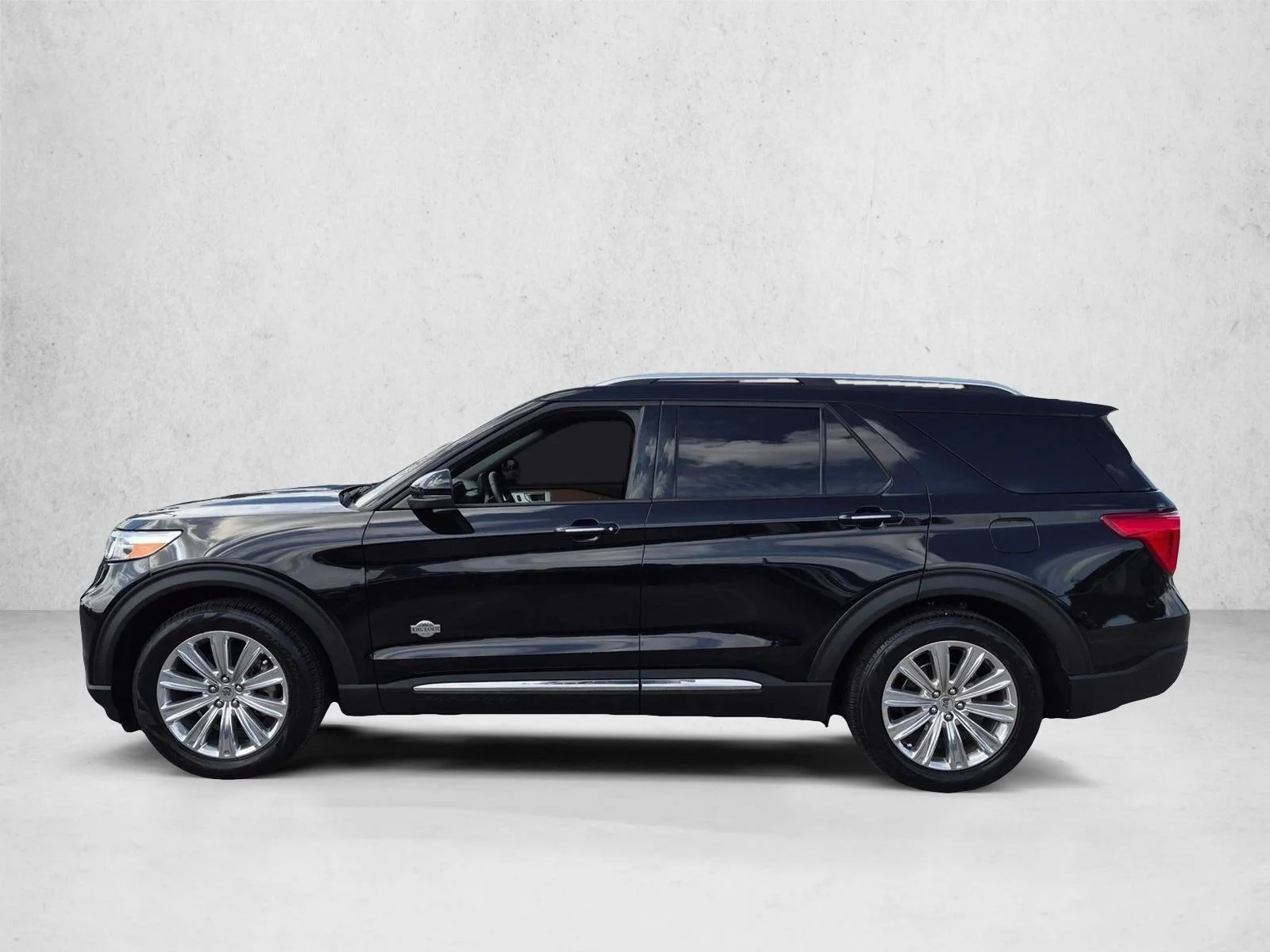 Used 2023 Agate Black Metallic Ford King Ranch image 8