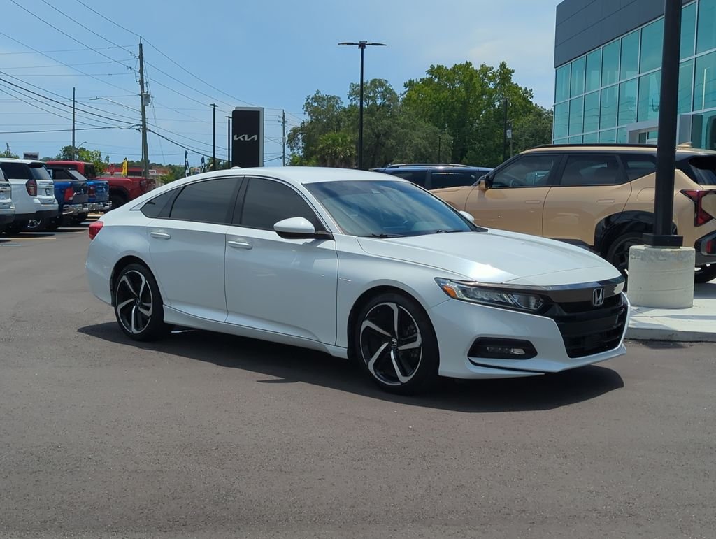 Used 2018  Honda Sport image 9