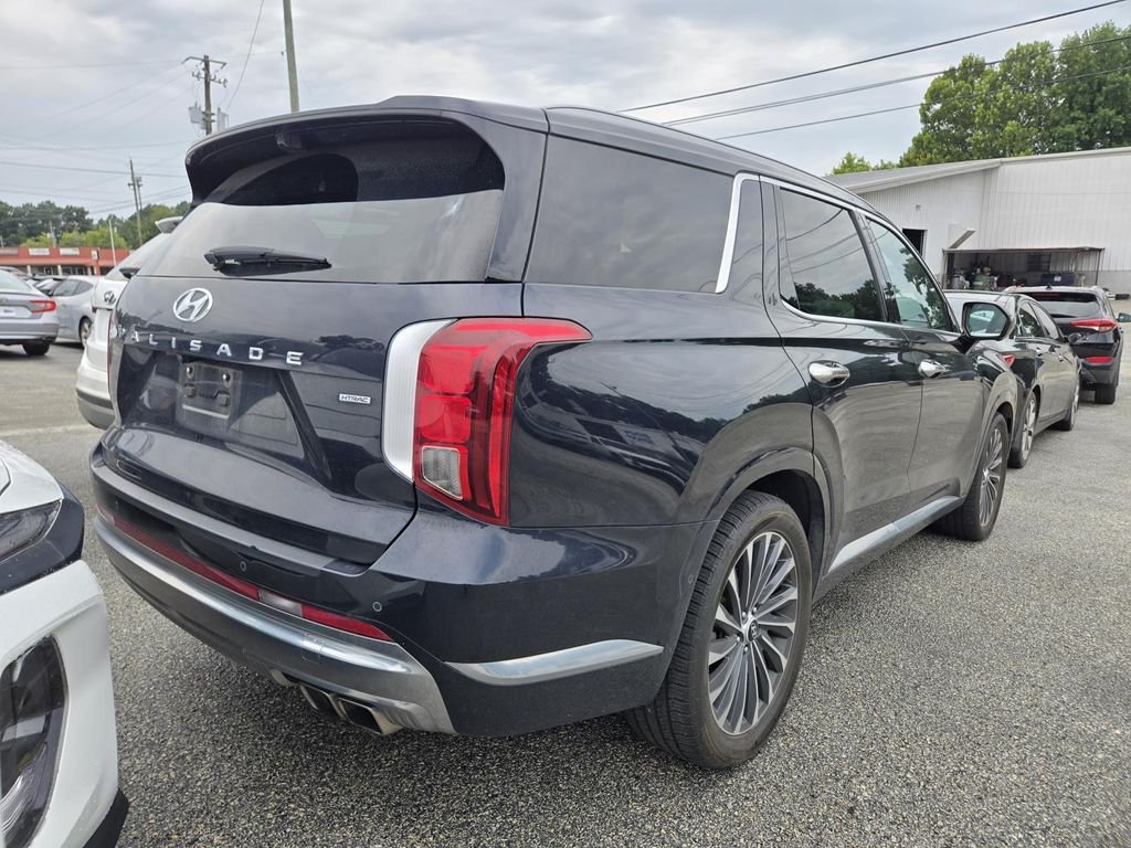 Used 2024 White Hyundai Calligraphy image 2
